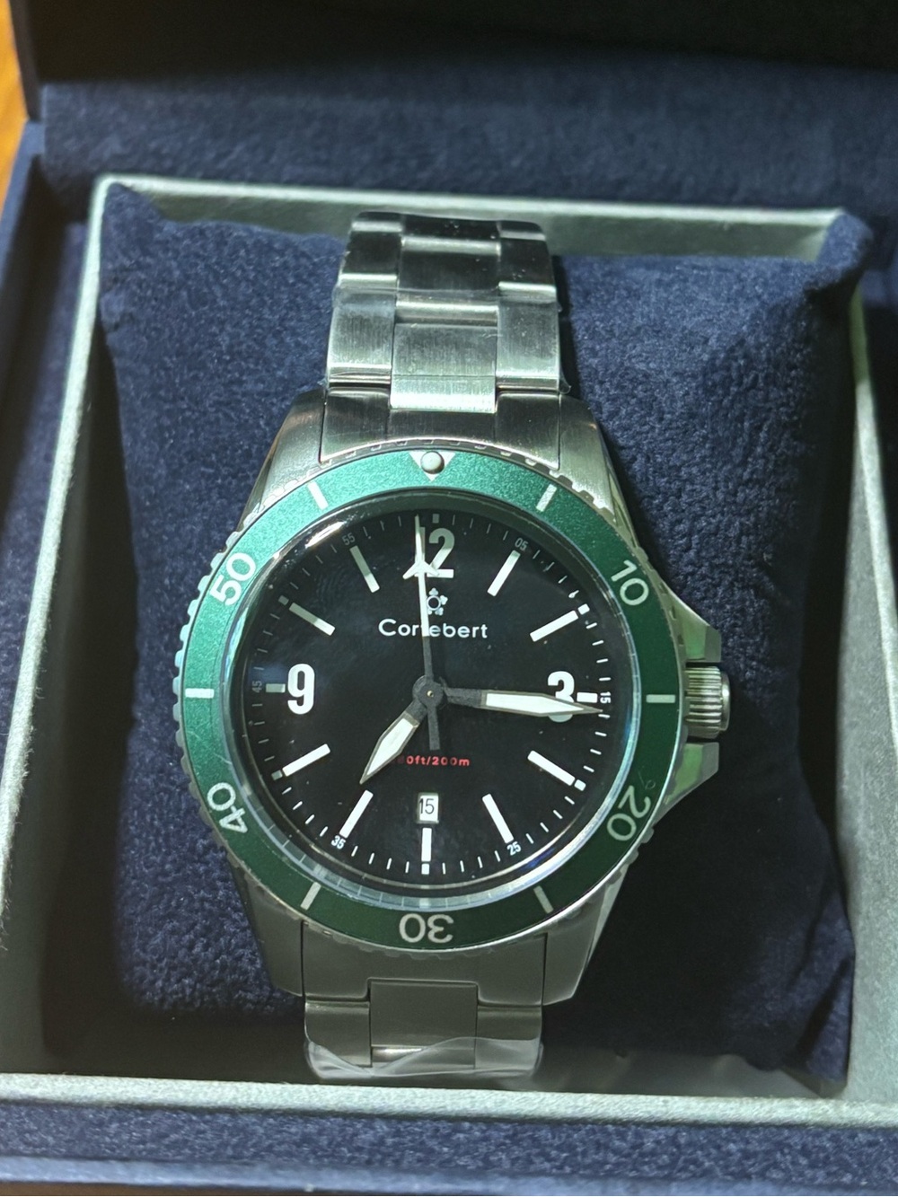 Cortébert Vitesse Men’s Watch Green Stainless Steel Swiss Style Quartz Watch